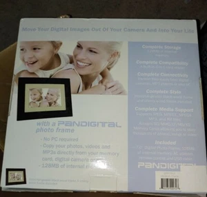 Pandigital 7" Digital Photo Frame 128MB with Two Interchangeable Frames - Picture 1 of 1