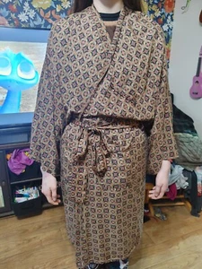 Addiction 100 % SEIDE Herren Robe Einheitsgröße Vintage 3/4 Ärmel Tasche mehrfarbig Design - Bild 1 von 6