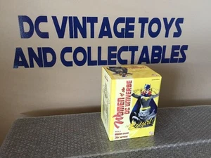 Batgirl Bust Woman of the DC Universe Statue Amanda Conner Series 3 - Picture 1 of 12