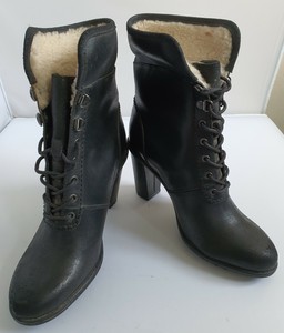 clarks fur lined boots