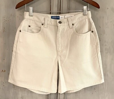 Liz Claiborne Have to Have Lt. Tan Beige Denim Shorts Petite Sz 8P 27 Waist - Image 1 of 4