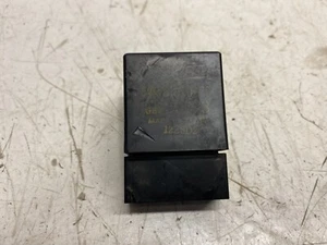 03I23 Yamaha FZ 600 2009 Relay 5VK-81950-30-00 5VK-81950-32-00 - Picture 1 of 8