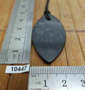 Pendentif SHUNGITE naturelle de Carélie (top qualité) collier anti ondes EMF - Picture 1 of 3