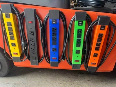 5-Outlet Magnetic Power Strip with Metal Housing and 2 USB Ports，Random color - Image 1 of 4