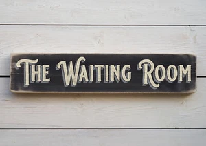 Letrero de madera estilo vintage de THE WAITROOM. Regalo casero retro hecho a mano - Imagen 1 de 20