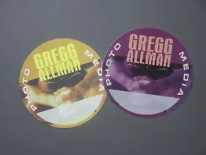 Gregg Allman backstage pass satin cloth stickers 2 circles Media Photo - OTTO ! - Picture 1 of 1