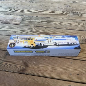 1995 Formula Shell Concept Tanker Truck with Lights and Sounds Tractor Trailer - Picture 1 of 7