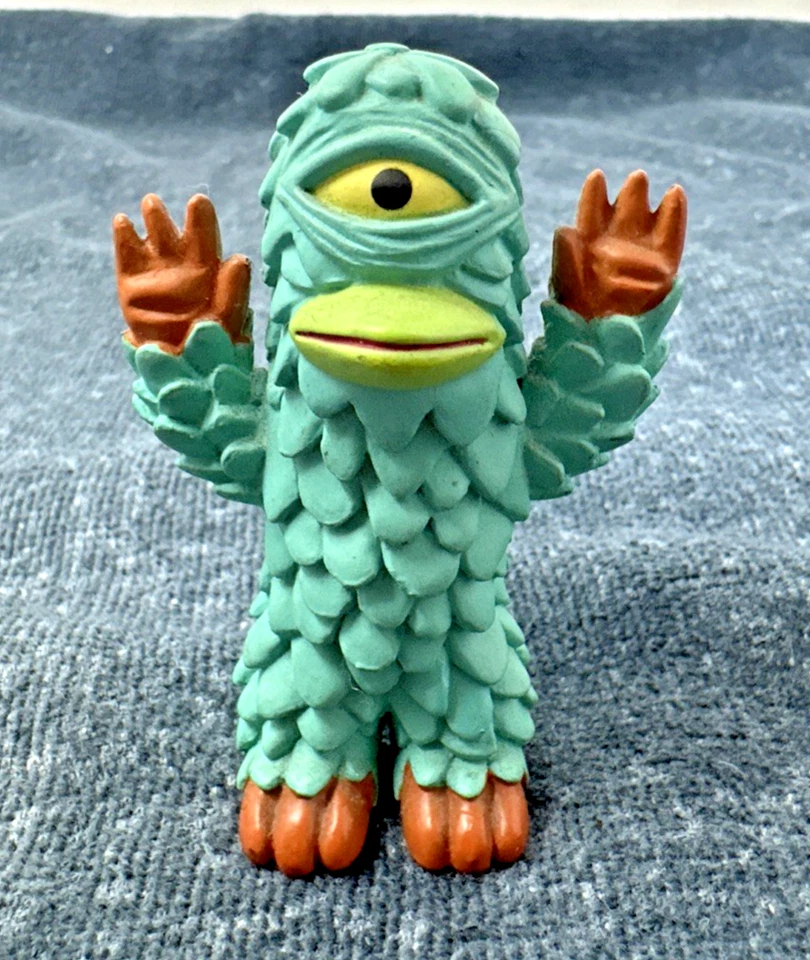 The NEO-KAIJU Project (2004) BIRDUZASU 2.75" Designer Vinyl Figure - RARE - Image 1 of 4