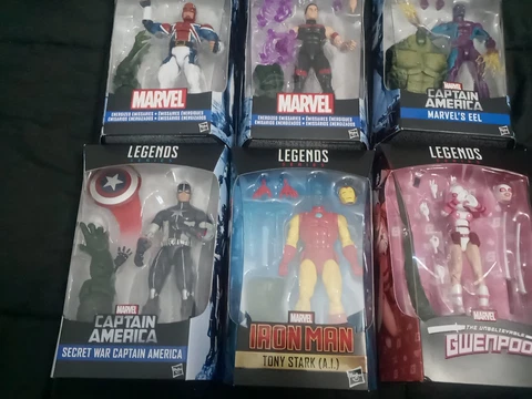 Marvel Legends Action Figures Avengers CIB/SEALED Cover