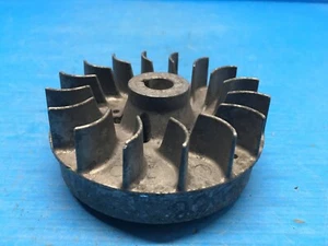 SHINDAIWA 22F RASENTRIMMER SCHWUNGRAD -------------- KOSTENLOSER VERSAND 22F - Bild 1 von 2