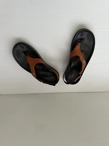 Aerosoft Women’s Tuck Ankle Strap Thong Sandal Red Wedge Sz 39 8.5 - Picture 1 of 7