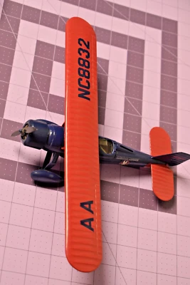 1931 STEARMAN AMERICAN AIRLINES ERTYL DIE CAST BIPLANE 1:43 ERTL 1998 - Image 1 of 4