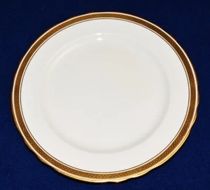 1909-1925 AYNSLEY Fine China Gold Black GREEK KEY Pattern#15400 8 1/2"d Plate - Picture 1 of 4