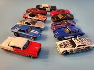 VIDEO!! GANG of CLASS Sammlung HEISSRÄDER / STREICHHOLZSCHACHTEL ZUFÄLLIGE MENGE Druckgussautos - Bild 1 von 1