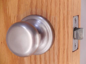 Kwikset Juno Passage Knob Satin Nickel 720J15 #8xx - Picture 1 of 4