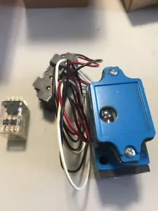 Xercon LO-PO 120VAC L.E.D. Photoelectric Controls - Picture 1 of 3