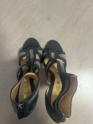 Stiletto L.A.M.B Dos Tonos Cremallera Trasera Talla 9.5 Excelente Estado Foto 1 de 4