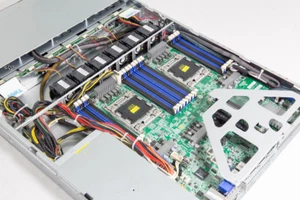TYAN 12 CORE 2.6-3.1GHZ XEON E5-2630 V2/64GB B7066G24V4H SERVER LGA2011 1U - Foto 1 di 9