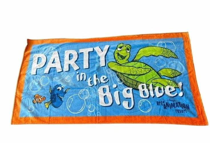 Toalla de playa Disney World Art of Animation Resort Crush Nemo Dory fiesta piscina Foto 1 de 1