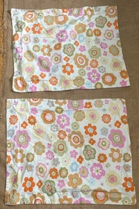 Almohada floral Pottery Barn adolescente Shams Flower Power colorido hippie boho casa de campo - Imagen 1 de 6