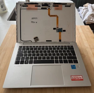 Estuche HP EliteBook 840 G9 solo sin pantalla - Imagen 1 de 3