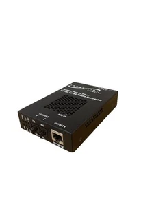 Convertisseur multimédia Transition Networks SSETF1013-200 Ethernet 10/100 TX-SX - Photo 1/3