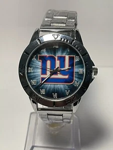 Reloj plateado de acero inoxidable con logotipo del equipo de la NFL de los New York Giants para hombre NUEVO - Imagen 1 de 8