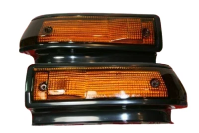 Toyota Genuine Corolla Sprinter Trueno AE86 Front Turn Signal Lamp Lens Pair OEM Foto 1 de 4