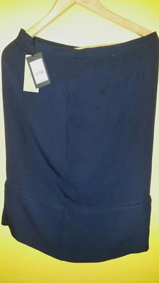  JAEGER 100% SILK BLACK SKIRT SIZE 12 - Image 1 of 4