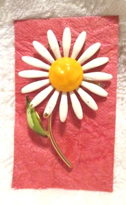 Vintage ~ Coro ~ gelb/weiß Chrysantheme ~ Gänseblümchen ~ Emaille Blume Brosche ~ 3,25" - Bild 1 von 12