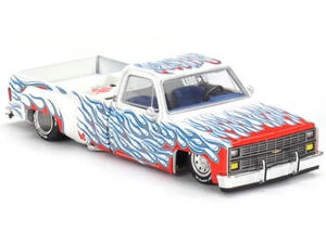 CHEVROLET SILVERADO DUALLY ON FIRE V2 "KAIDO HOUSE" 1/64 DIECAST MINI GT KHMG157 - Picture 1 of 1