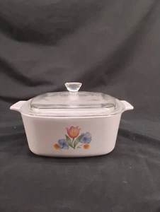Vintage CorningWare Tulip Casserole Dish With Lid - Picture 1 of 6