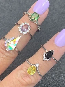 5 Sparkly Ring Lot Jewels Signed FJ Rhodium Plated Assorted Crystal Size 7-8 - Picture 1 of 24