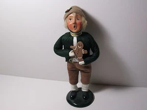 Byers Choice Retired 1993 Member Exclusive Bavarian Boy with Gingerbread Cookie - Picture 1 of 2
