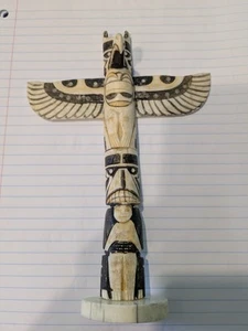 Vintage NUU-CHAH -NULTH North West Coast Hand Carved Totem Pole - Picture 1 of 4