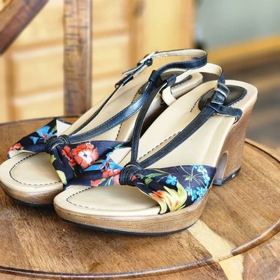 Sandalias Dansko Naomi para mujer cuña floral negras lindas talla EE. UU. 8-8,5 UE 39 Foto 1 de 4