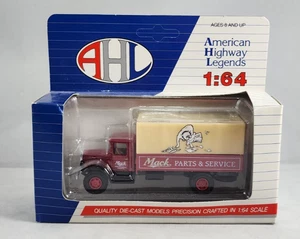 Camión de servicio y piezas American Highway Legends Mack escala 1:64 - Imagen 1 de 7