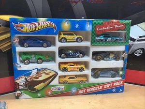 Hot Wheels Gift Pack ToysRUs Exclusive with AMX - Picture 1 of 3