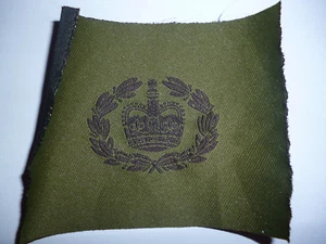 BRITISH ARMY OLD PATTERN RANK INSIGNIA 1980s WARRANT OFFICER CLASS 2 TYPE 2. - Picture 1 of 1