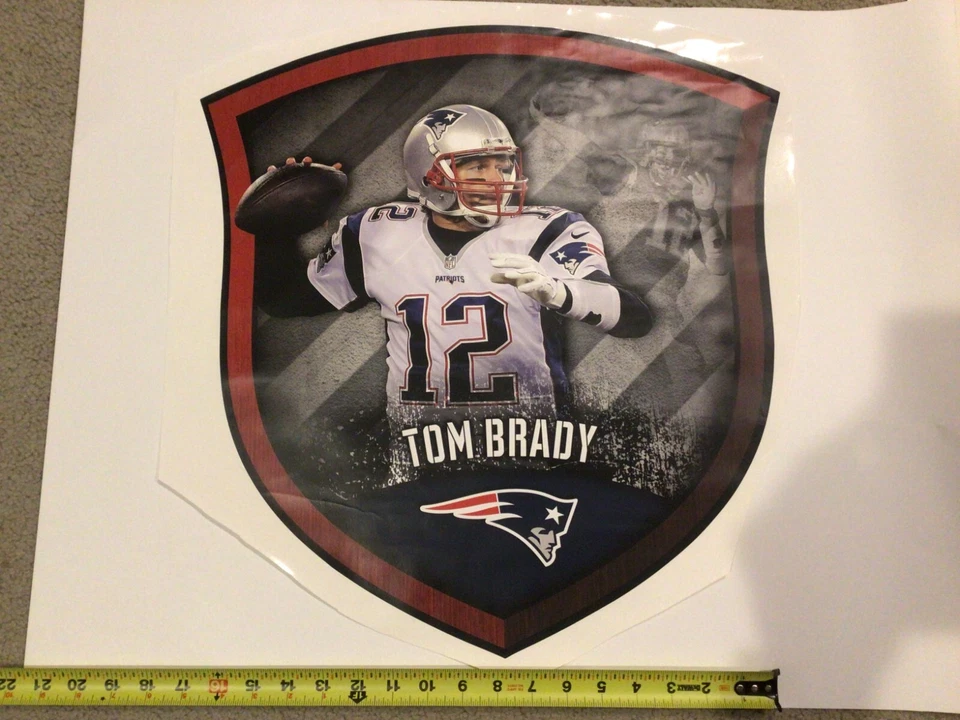Tom Brady Shield Patriots MVP Fathead calcomanía 18" x 19” NFL gráficos de pared Foto 1 de 1