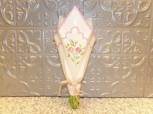 Vintage Flowered Napkin Wall Vase - Picture 1 of 4