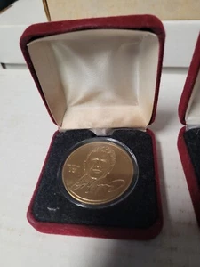 Highland Mint Dan Marino bronze limited edition bronze medallion coin w/box - Picture 1 of 2