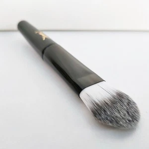 1x YSL Yves Saint Laurent mini Foundation Brush, Travel Size, Brand New! - Picture 1 of 6