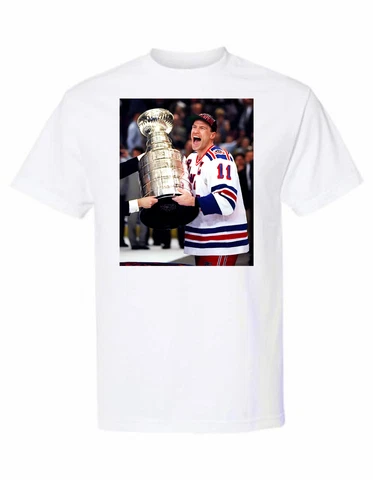 NHL 1993 -94 New York Rangers Mark Messier with Cup Graphic Printed T Shirt NWOT Cover