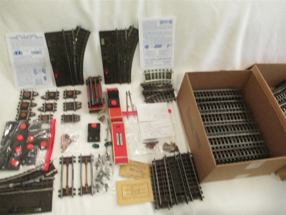 COMPLETE SET LARGE LAYOUT OF VINTAGE SUPER O LIONEL TRACK SWITCHES ACCESSORIES - Image 1 of 4