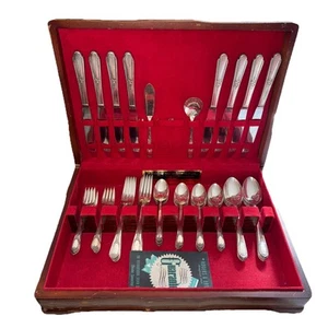 Cubiertos vintage Rogers & Bros 50 plateados guirnalda estuche rapto - Imagen 1 de 23
