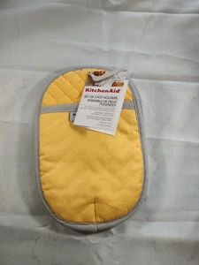 Pot Holders By KitchenAid Textured Silicone Easy Grip Yellow with Grey Trim - Picture 1 of 5