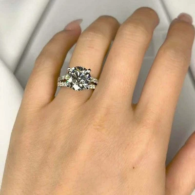 Anillo de boda de diamantes de corte redondo creado en laboratorio de 1,50 quilates acabado en oro blanco de 14 quilates Foto 1 de 4