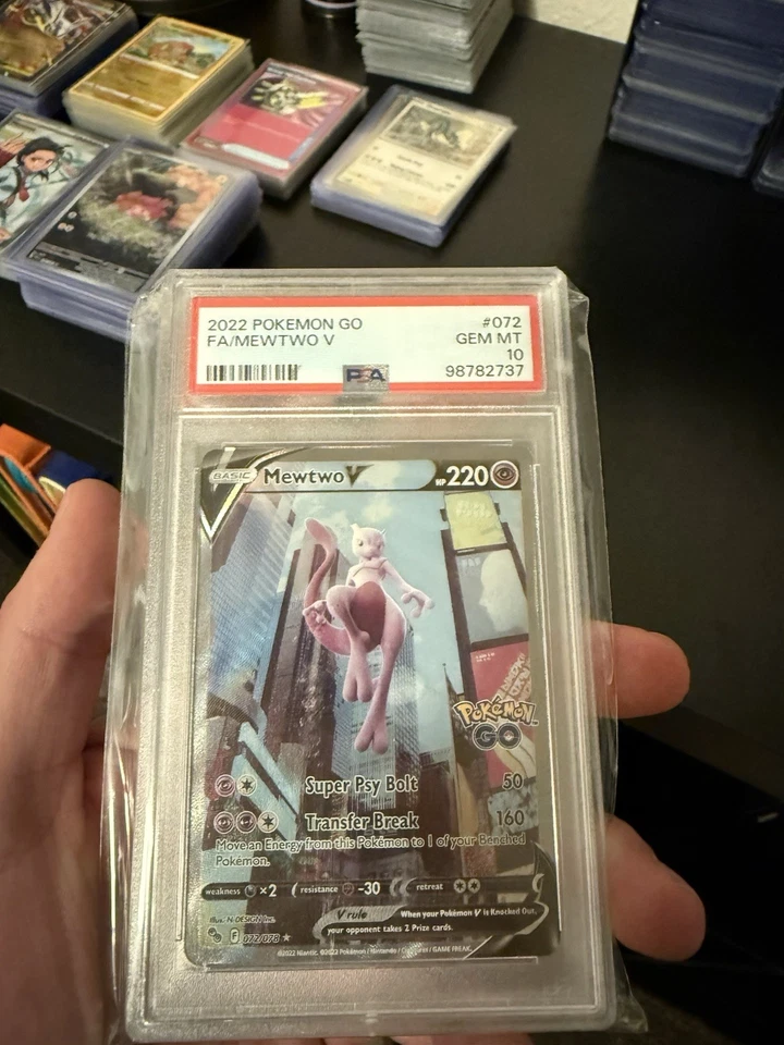 Mewtwo V (Alternate Full Art) 072/078 Pokémon GO Holo PSA GEM MINT 10  - Image 1 of 1