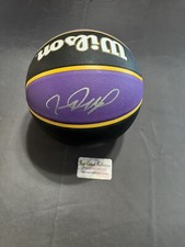 Bola de Basquete Los Angeles Lakers Lebron James 6 Wilson NBA em Promoção